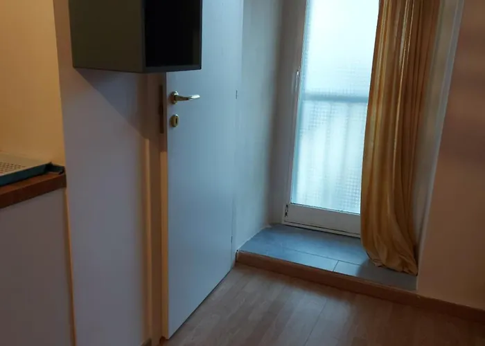 Quintino Sella 175 Foresteria Matisse Апартаменты *